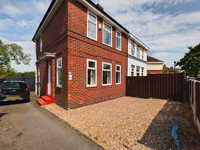 3 Bedroom Semi-Detached House To Rent In Lowhouse Road, Shiregreen, Sheffield, S5