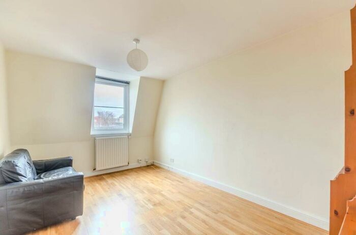 1 Bedroom Flat To Rent In Oldridge Road, Balham, London, SW12