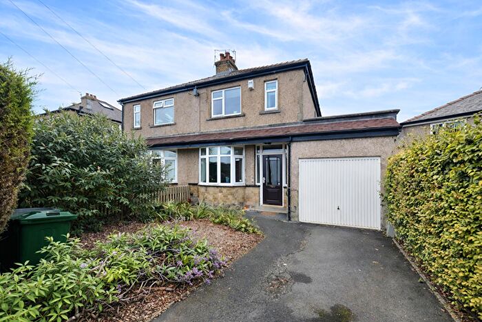 3 Bedroom Semi-Detached House For Sale In Low Ash Road, Wrose, Shipley, BD18