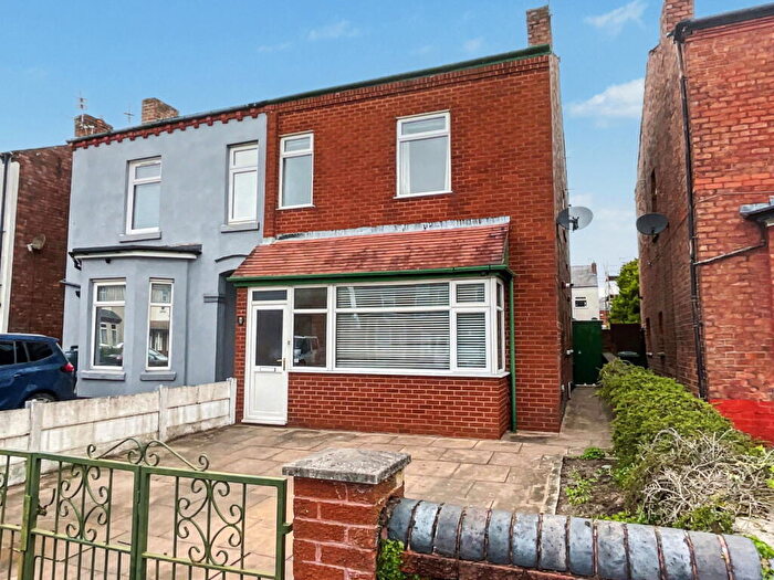 3 Bedroom Semi Detached House For Sale In Matlock Road, Birkdale, Southport, PR8
