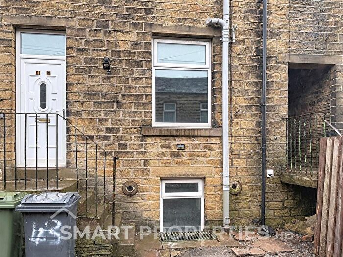 2 Bedroom Terraced House To Rent In Wellington Street, Huddersfield, HD3