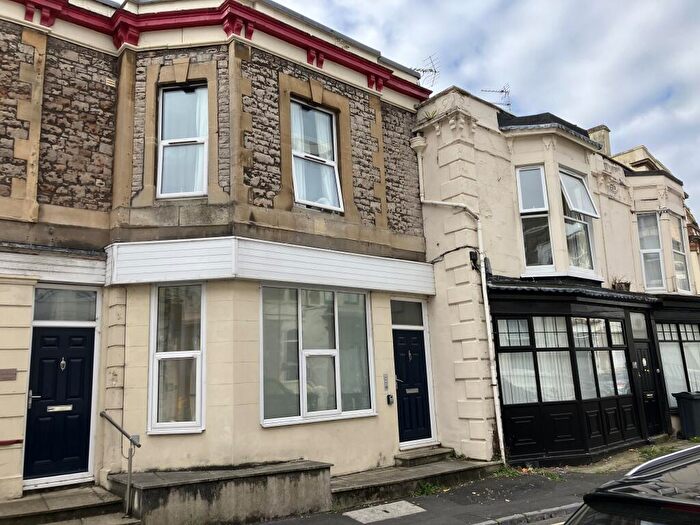 2 Bedroom Flat For Sale In Flat, Upper Church Road, Weston-Super-Mare, BS23