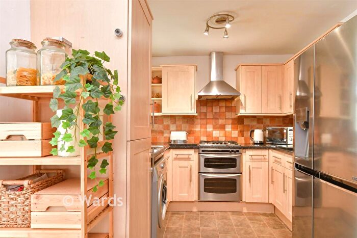 3 Bedroom End Of Terrace House For Sale In Ferndale Road, Gravesend, Kent, DA12