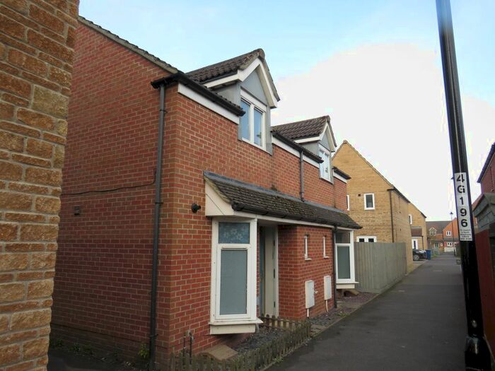 2 Bedroom Property To Rent In Goldfinch Gate, Gillingham, SP8