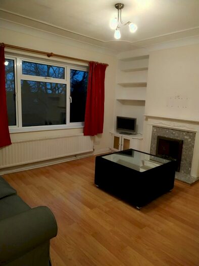 2 Bedroom Flat To Rent In Rickmansworth Road, Pinner HA5