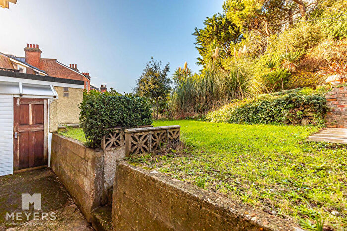 2 Bedroom Apartment For Sale In Boscombe, Bournemouth, BH5