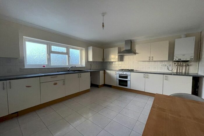 3 Bedroom Flat To Rent In High Street, Bentley, Doncaster DN5