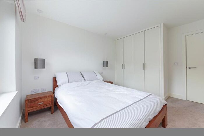 1 Bedroom Flat To Rent In Tiltman Place, Finsbury Park, N7