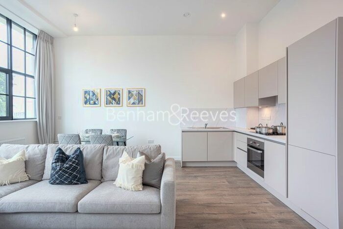 1 Bedroom Flat To Rent In Carnation Gardens, Hayes, UB3