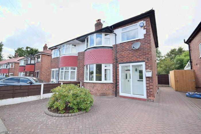 3 Bedroom Semi-Detached House To Rent In Kenilworth Road, Cheadle Heath, SK3