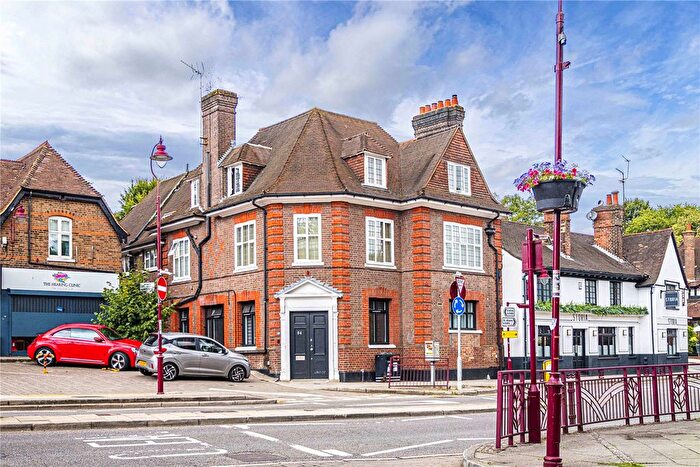 2 Bedroom Flat For Sale In Bank Chambers, Watling Street, Radlett, WD7