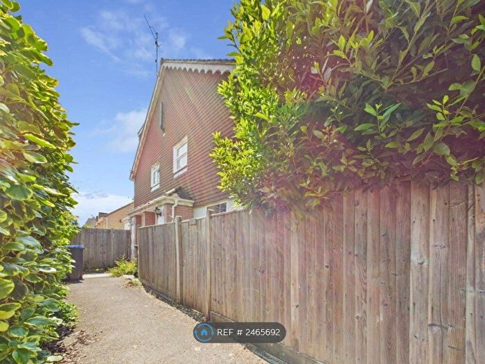 2 Bedroom Semi Detached House To Rent In Cypress Avenue, Worthing, BN13