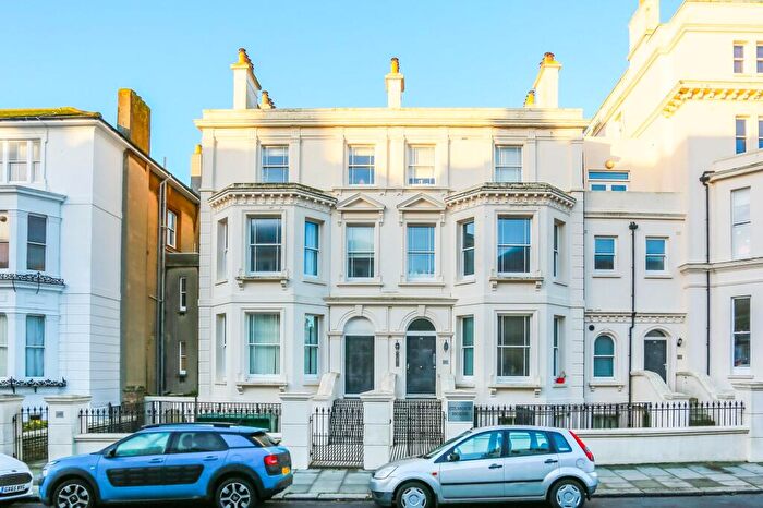 2 Bedroom Maisonette To Rent In Gilmour House, Albany Villas, Hove, BN3