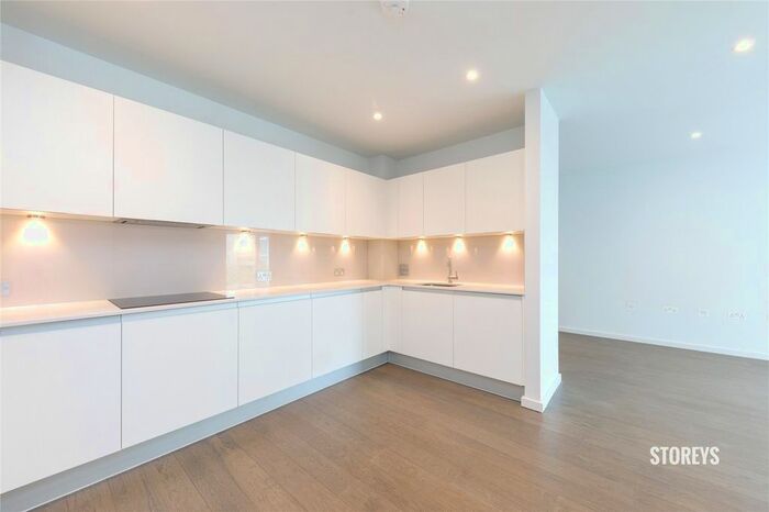 2 Bedroom Flat To Rent In York Way, Kings Cross, London, N7