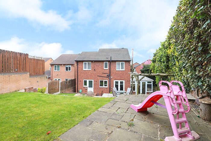 4 Bedroom Detached House For Sale In Cardwell Avenue, Sheffield, S13