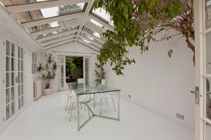 3 Bedroom Flat To Rent In Haverstock Hill, London, NW3