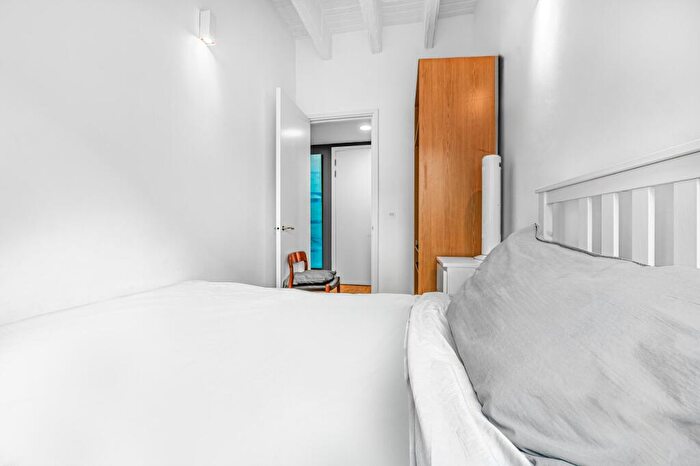 3 Bedroom Flat For Sale In Sweeps Building, Leather Lane, EC1N - Photo 11