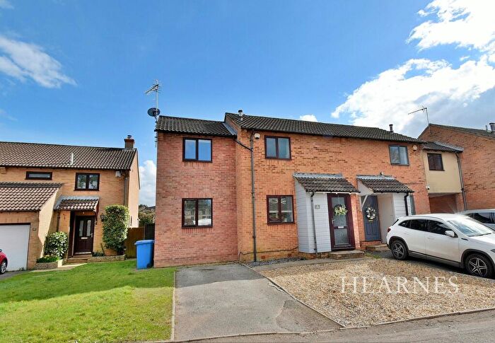 4 Bedroom End Of Terrace House For Sale In Plantagenet Crescent, Bournemouth, BH11