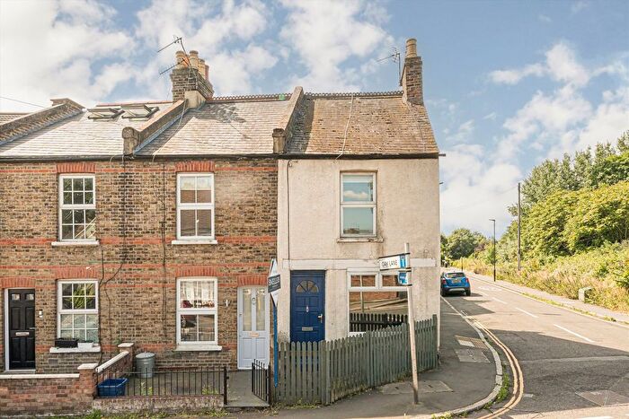 2 Bedroom Property To Rent In Worton Road, Isleworth, TW7