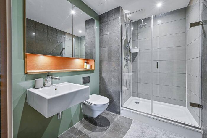 2 Bedroom Flat To Rent In Abbey Road, St John's Wood, London, NW8