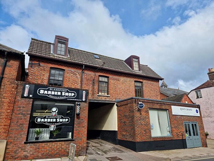 2 Bedroom Flat To Rent In East Street, Blandford Forum, DT11