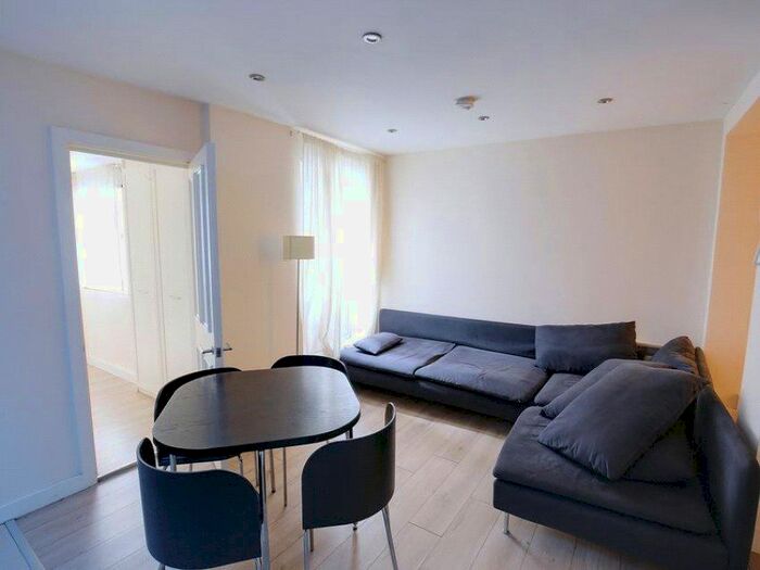 1 Bedroom Flat To Rent In Holloway Road, Holloway, London, N7