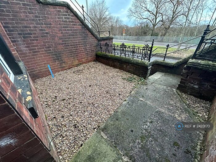 1 Bedroom Flat To Rent In Stanningley Road, Leeds, LS12