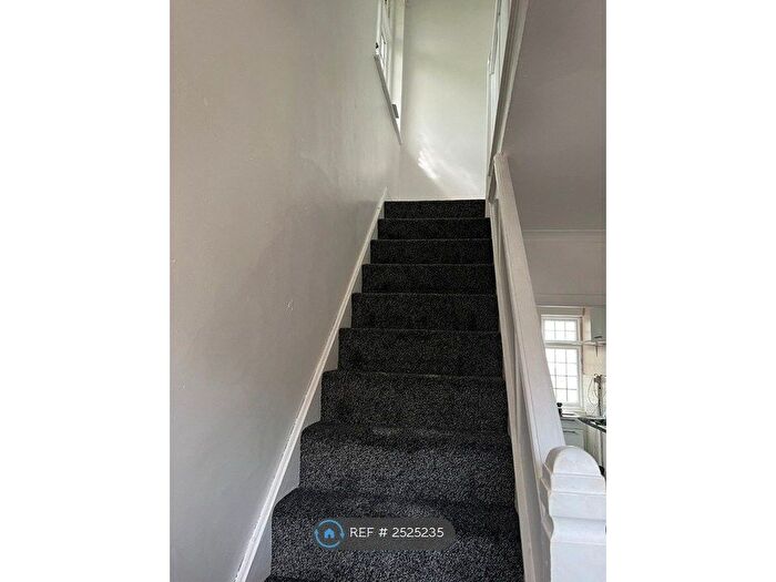 3 Bedroom Semi-Detached House To Rent In St. Ethelbert Avenue, Luton, LU3