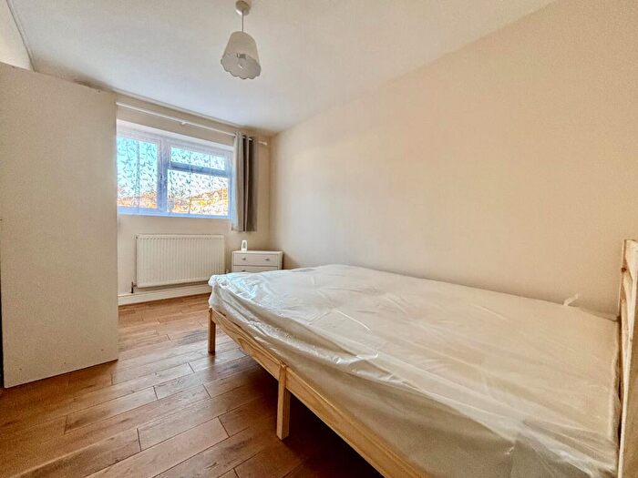 Studio To Rent In Gillingham Road, Gillingham, ME7