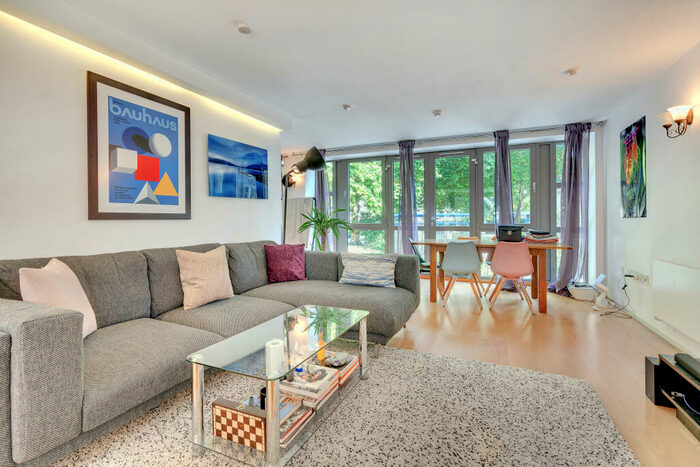 2 Bedroom Apartment To Rent In Hoxton Square, London, N1