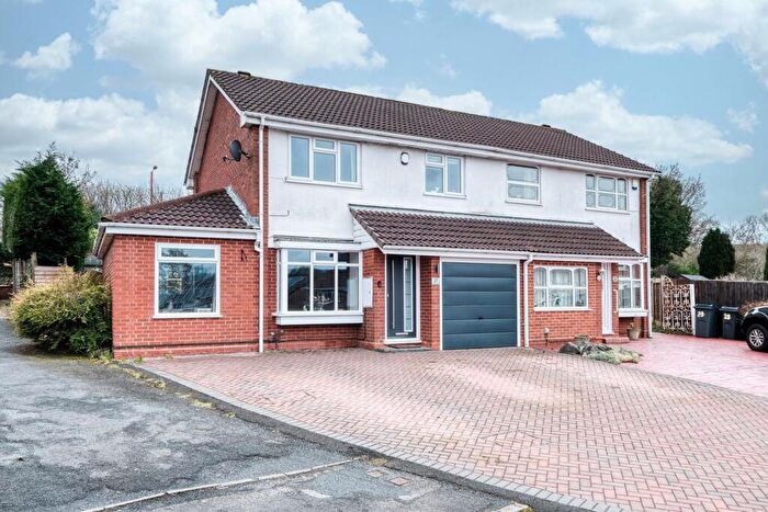 3 Bedroom Semi Detached House For Sale In Lyall Gardens, Rubery, B45