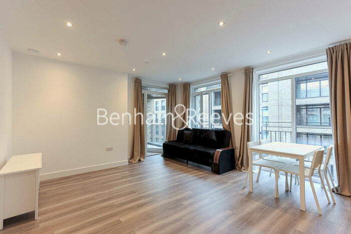 1 Bedroom Apartment To Rent In Lismore Boulevard, Colindale, NW9