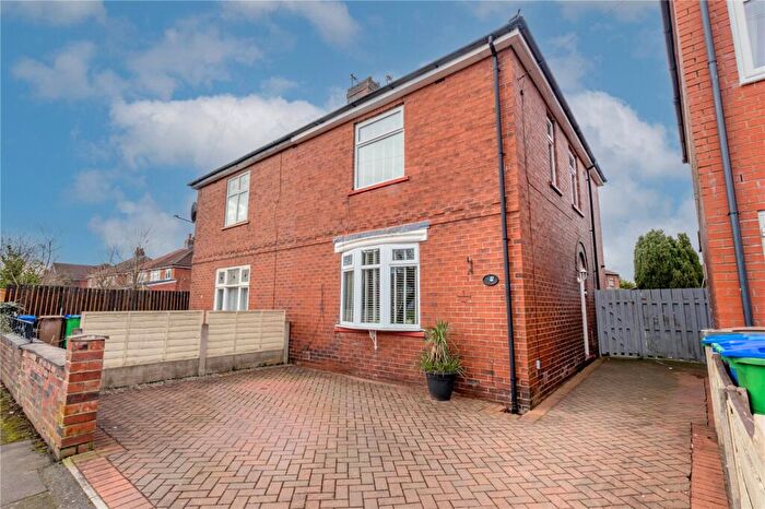 3 Bedroom Semi Detached House For Sale In Dalton Avenue, Rochdale, Greater Manchester, OL16