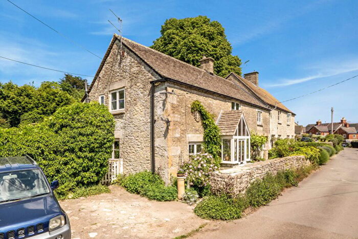 3 Bedroom Semi-Detached House For Sale In Randalls Green, Chalford Hill, GL6
