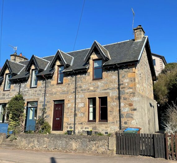 3 Bedroom Terraced House For Sale In High Street, Kingussie, PH21