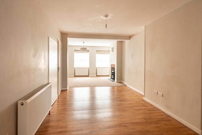 3 Bedroom Terraced House For Sale In Trinity Street, Frome, Somerset, BA11