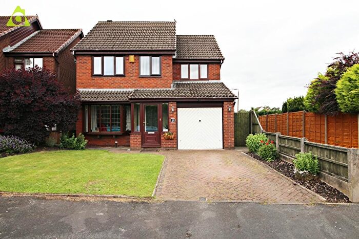 4 Bedroom Detached House For Sale In Park Meadow, Westhoughon, BL5