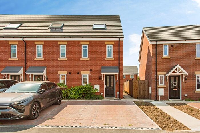 3 Bedroom End Of Terrace House For Sale In Peacock Drive, Bamber Bridge, Preston, Lancashire, PR5