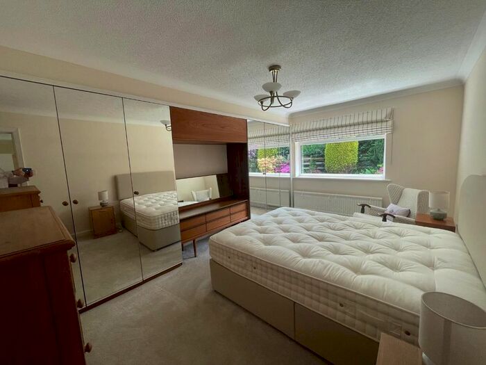3 Bedroom Bungalow For Sale In Portola Close, Grappenhall, Warrington, WA4