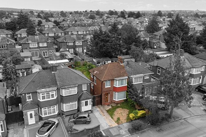 3 Bedroom Semi-Detached House To Rent In Lamorna Grove, Stanmore, HA7