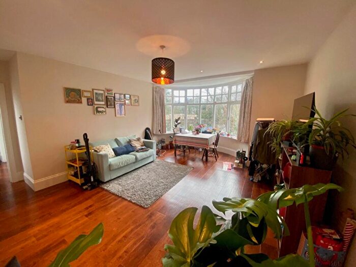 1 Bedroom Flat For Sale In Lindale House, West Didsbury, M20