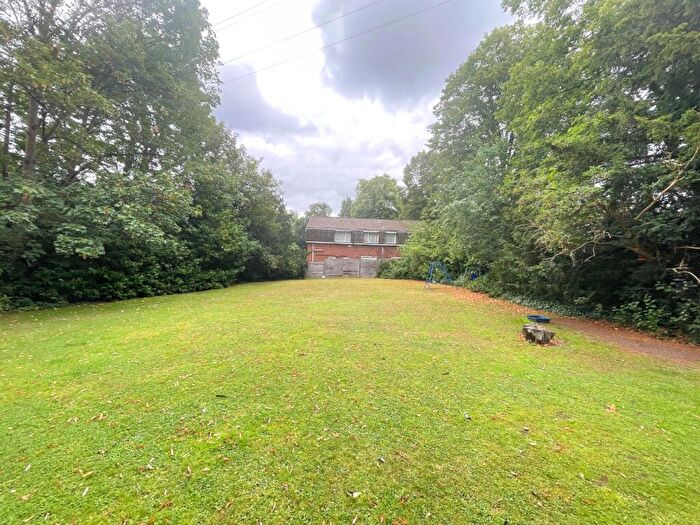 2 Bedroom Flat To Rent In St. Thomas Drive, Pinner, Greater London, HA5