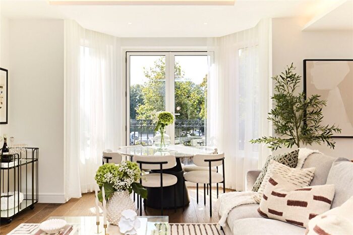 2 Bedroom Flat To Rent In Bayswater Road, London, W2