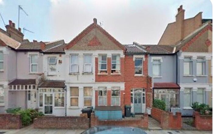 4 Bedroom Semi Detached House To Rent In Lealand Road, London, N15