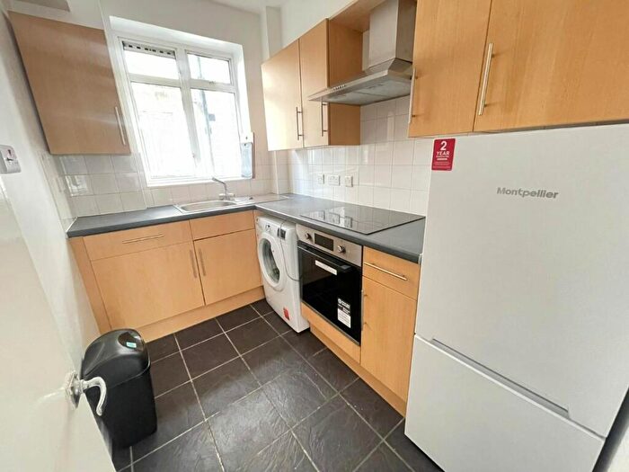 2 Bedroom Flat To Rent In Warren Court, Euston Road, London, NW1