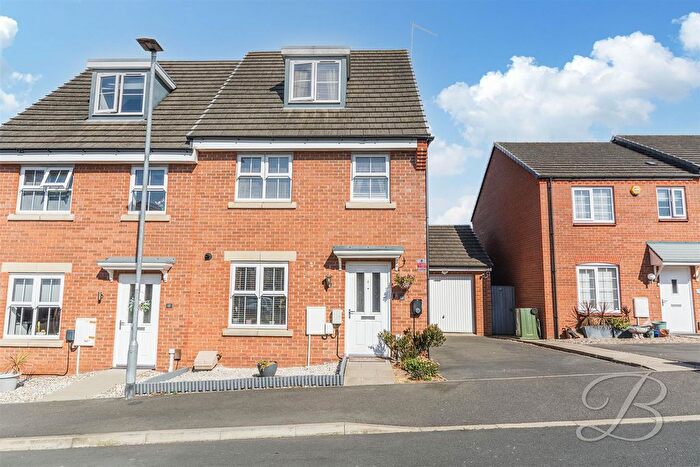 3 Bedroom Semi-detached House For Sale In Goldcrest Avenue, Rainworth, Mansfield, NG21