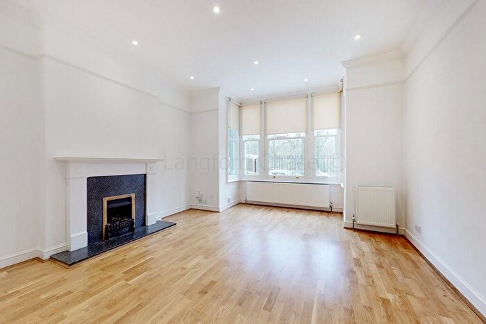 2 Bedroom Flat To Rent In Archway Road, Highgate, N6