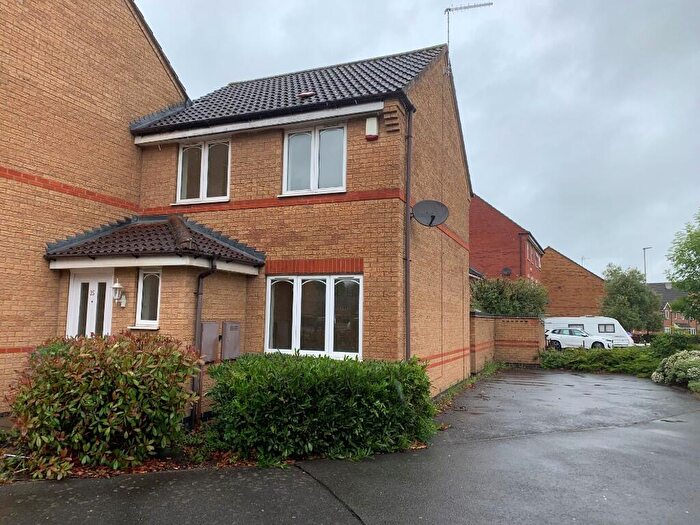 2 Bedroom Town House To Rent In Strathern Road, Leicester, Leicestershire, LE3