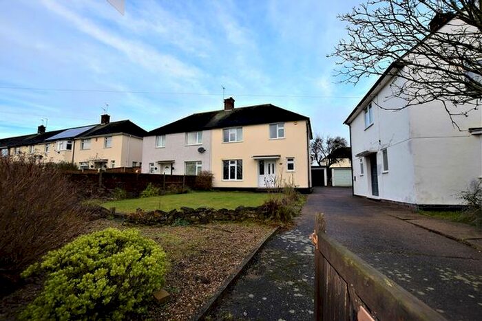 3 Bedroom Semi-Detached House To Rent In Farnborough Road, Clifton, Nottingam, Ad, Uk, NG11