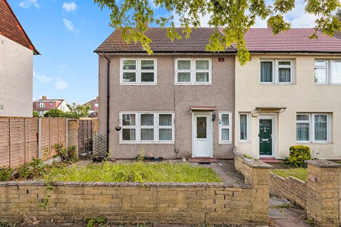 3 Bedroom Detached House To Rent In Holburne Road, Kidbrooke, SE3